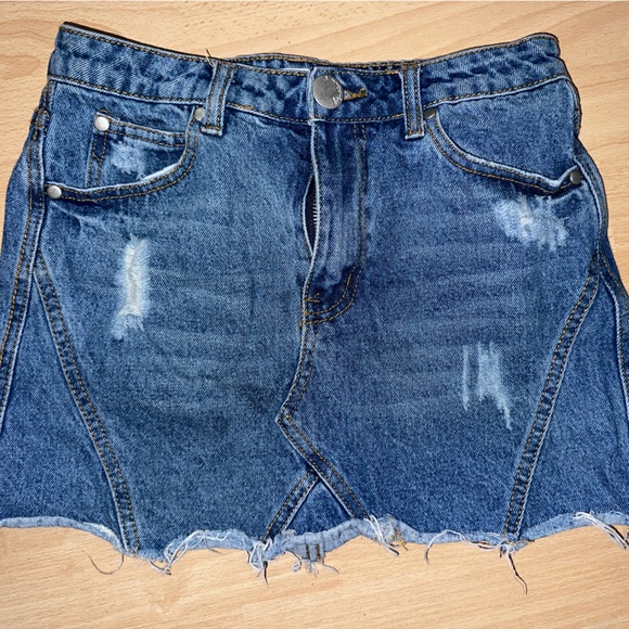 Denim mini skirt size small - Picture 4 of 6